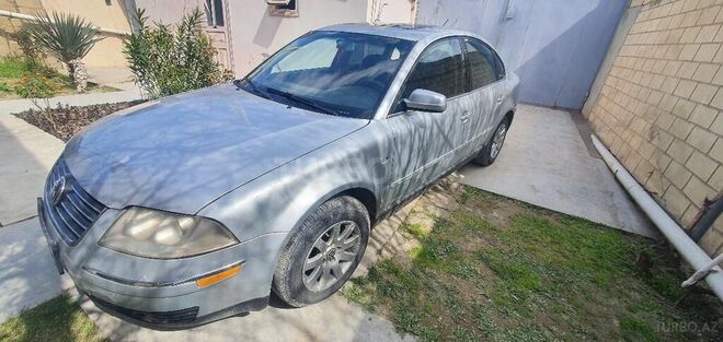 Volkswagen Passat 2000, 300,000 km - 2.0 l - Sabirabad