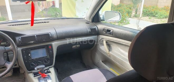 Volkswagen Passat 2000, 300,000 km - 2.0 l - Sabirabad