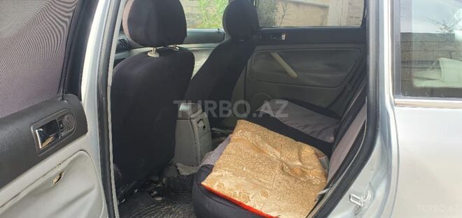 Volkswagen Passat 2000, 300,000 km - 2.0 l - Sabirabad