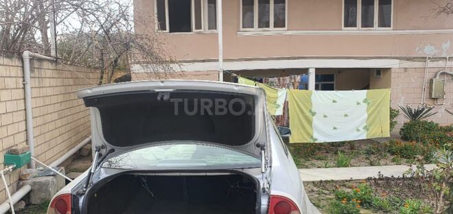 Volkswagen Passat 2000, 300,000 km - 2.0 l - Sabirabad