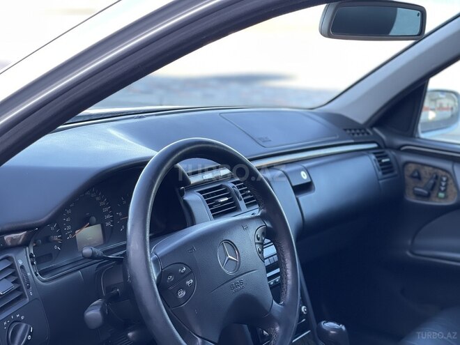 Mercedes E 270 2001, 420,000 km - 2.7 л - Bakı