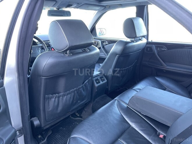Mercedes E 270 2001, 420,000 km - 2.7 л - Bakı
