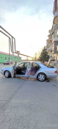 Mercedes E 200 1997, 355,600 km - 2.0 l - Bakı