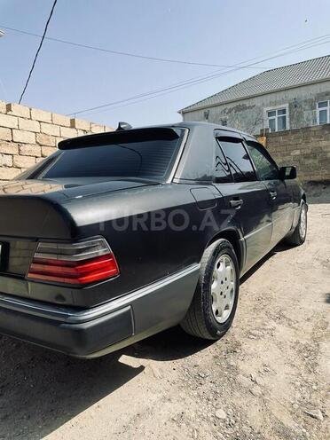 Mercedes E 250 1993, 350,000 km - 2.5 l - Bakı