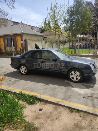 Mercedes E 240 1998, 347,000 km - 2.4 l - Bakı