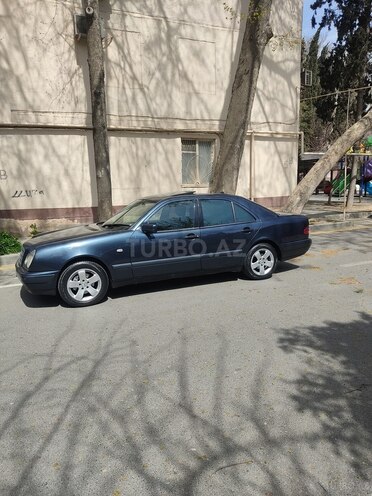 Mercedes E 240 1998, 347,000 km - 2.4 l - Bakı