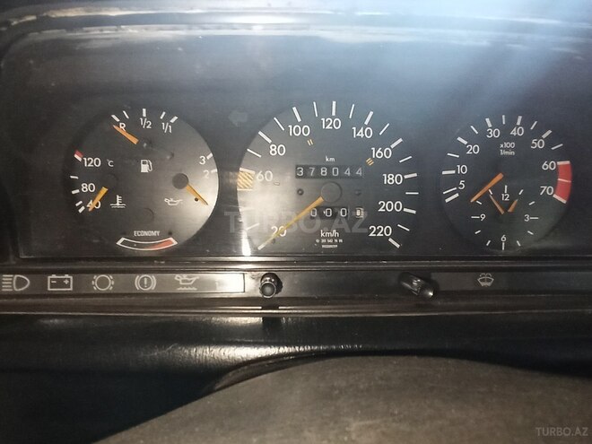 Mercedes 190 1990, 780,044 km - 2.0 l - Xudat