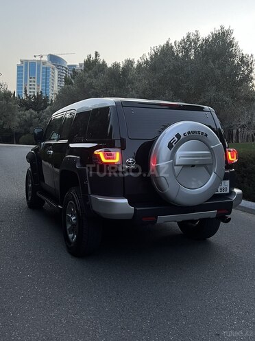 Toyota FJ Cruiser 2013, 126,000 km - 4.0 l - Bakı