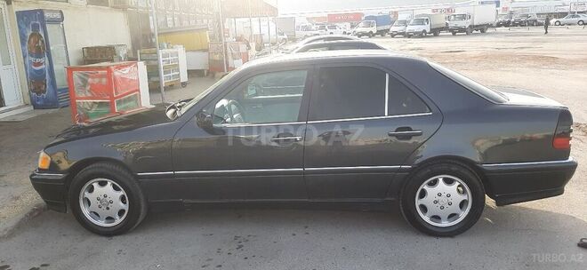 Mercedes C 220 1995, 244,000 km - 2.2 l - Bakı
