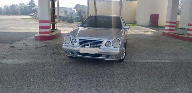 Mercedes E 270 2001, 472,220 km - 2.7 l - Beyləqan