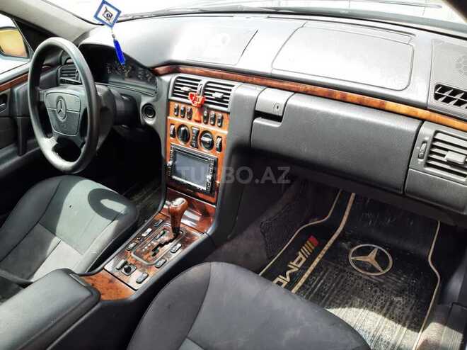 Mercedes E 280 1998, 380,000 km - 2.8 л - Şəki