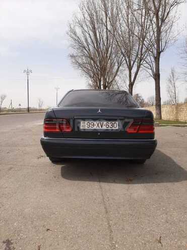 Mercedes E 280 1998, 380,000 km - 2.8 л - Şəki