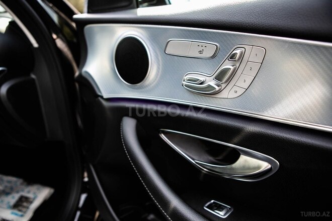 Mercedes E 200 2020, 65,000 km - 1.6 l - Bakı