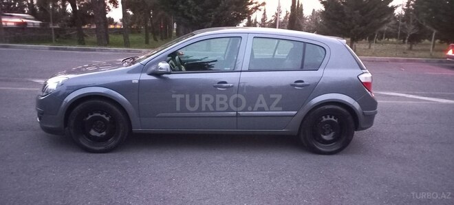 Opel Astra 2005, 199,000 km - 1.4 l - Qax