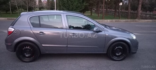 Opel Astra 2005, 199,000 km - 1.4 l - Qax
