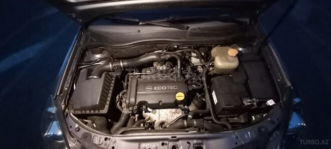 Opel Astra 2005, 199,000 km - 1.4 l - Qax
