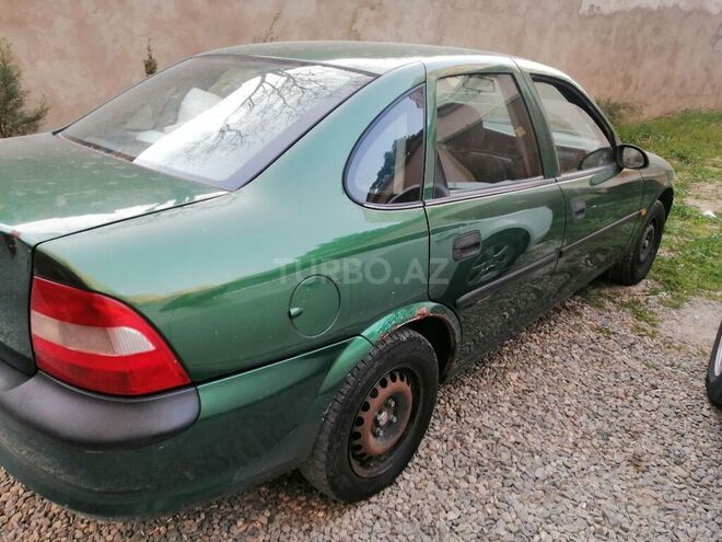 Opel Vectra 1996, 400,000 km - 1.6 l - Bakı