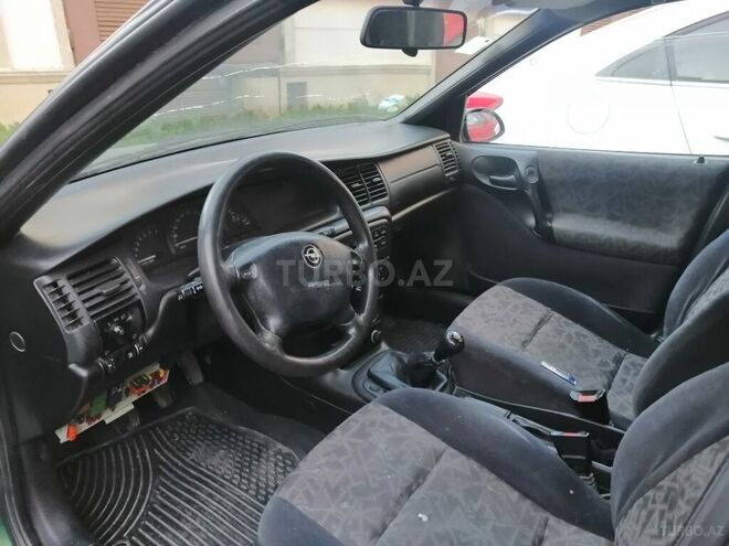 Opel Vectra 1996, 400,000 km - 1.6 l - Bakı