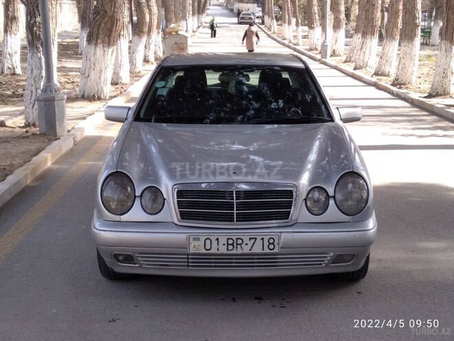 Mercedes E 220 1999, 490,123 km - 2.2 l - Sumqayıt