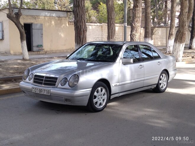 Mercedes E 220 1999, 490,123 km - 2.2 l - Sumqayıt