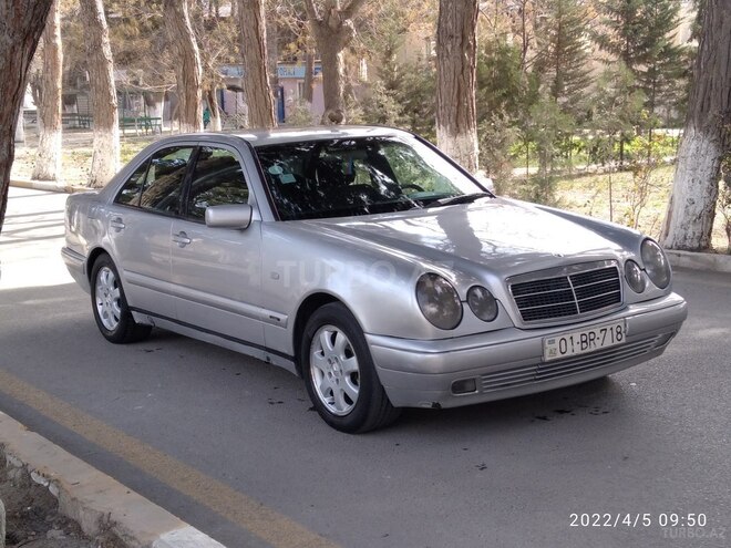 Mercedes E 220 1999, 490,123 km - 2.2 l - Sumqayıt