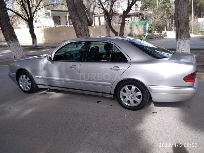 Mercedes E 220 1999, 490,123 km - 2.2 l - Sumqayıt