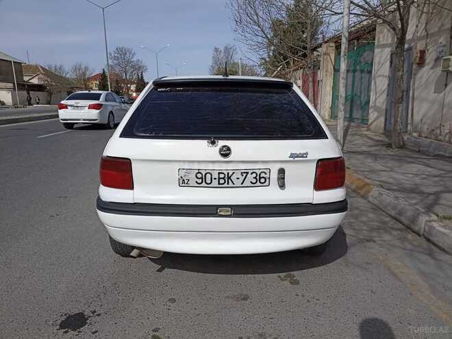 Opel Astra 1992, 327,842 km - 1.8 l - Sumqayıt