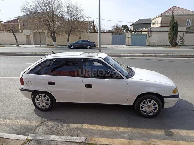Opel Astra 1992, 327,842 km - 1.8 l - Sumqayıt