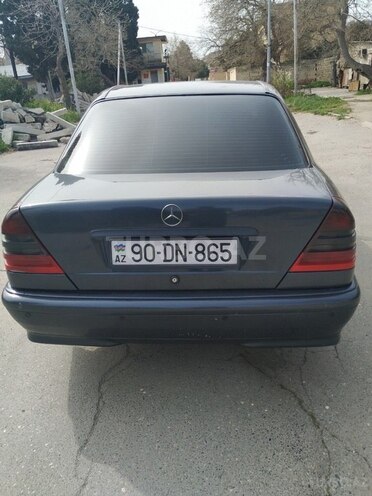 Mercedes E 220 2000, 400,000 km - 2.2 l - Bakı