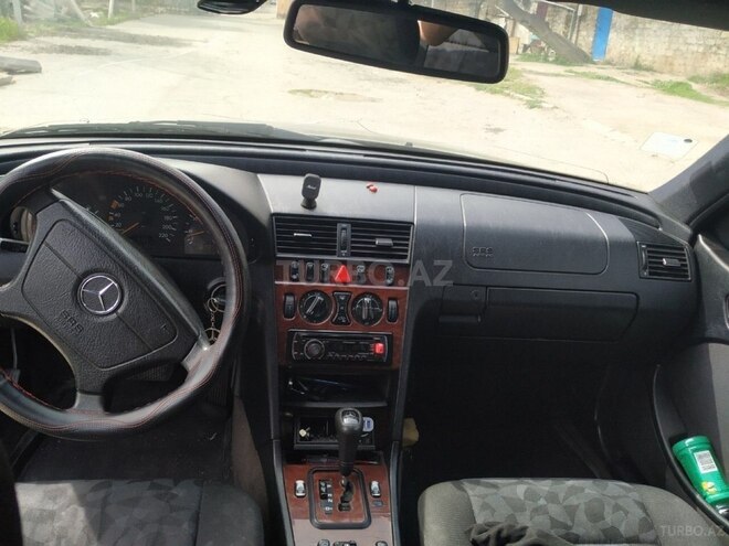 Mercedes E 220 2000, 400,000 km - 2.2 l - Bakı