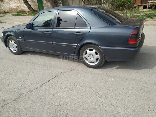 Mercedes E 220 2000, 400,000 km - 2.2 l - Bakı