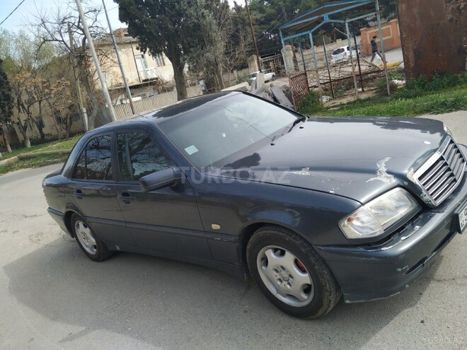 Mercedes E 220 2000, 400,000 km - 2.2 l - Bakı