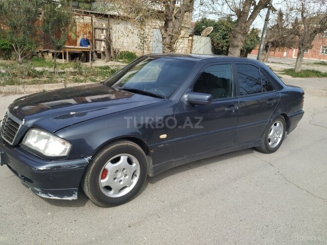 Mercedes E 220 2000, 400,000 km - 2.2 l - Bakı