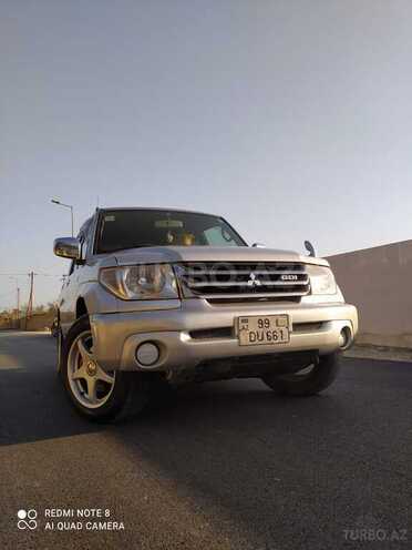 Mitsubishi Pajero io 2003, 275,000 km - 2.0 l - Bakı