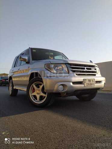 Mitsubishi Pajero io 2003, 275,000 km - 2.0 l - Bakı
