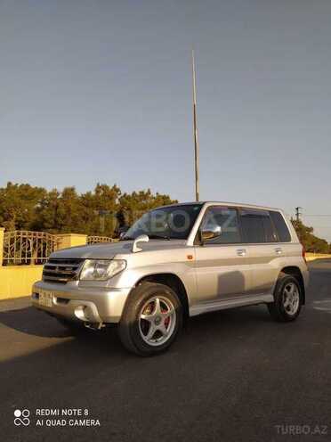 Mitsubishi Pajero io 2003, 275,000 km - 2.0 l - Bakı
