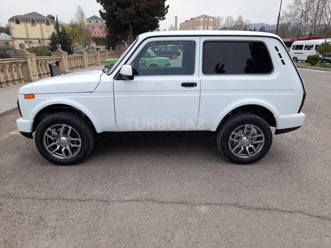 LADA (VAZ) Niva 2015, 160,000 km - 1.7 l - Qazax