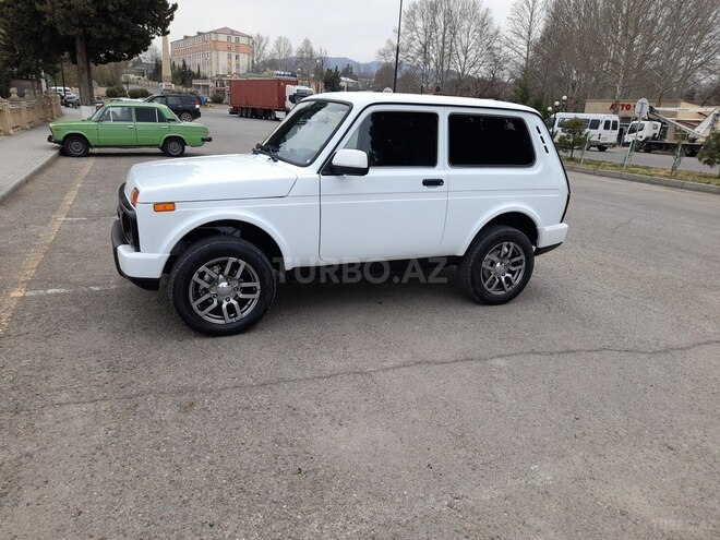 LADA (VAZ) Niva 2015, 160,000 km - 1.7 l - Qazax