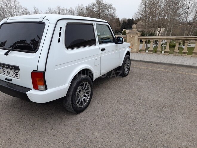 LADA (VAZ) Niva 2015, 160,000 km - 1.7 l - Qazax