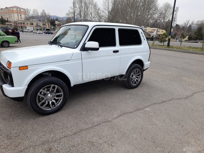 LADA (VAZ) Niva 2015, 160,000 km - 1.7 l - Qazax
