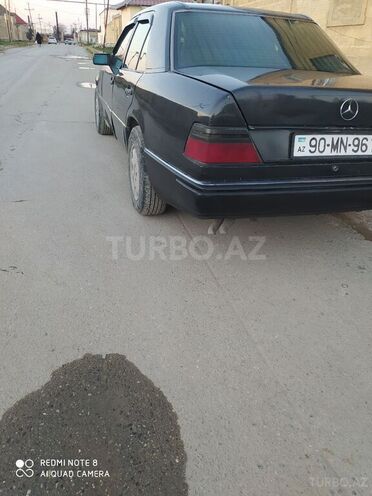 Mercedes 300 D 1991, 256,000 km - 3.0 l - Bakı