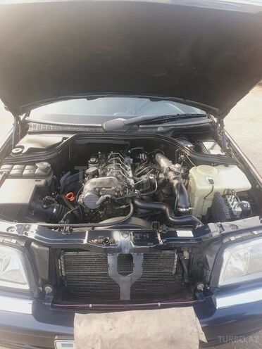 Mercedes C 220 2000, 308,000 km - 2.2 l - Bakı