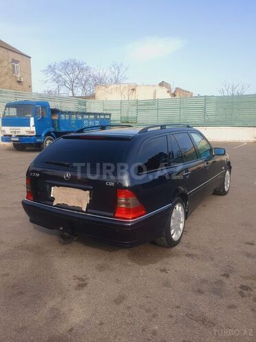 Mercedes C 220 2000, 308,000 km - 2.2 l - Bakı