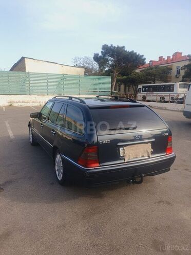 Mercedes C 220 2000, 308,000 km - 2.2 l - Bakı