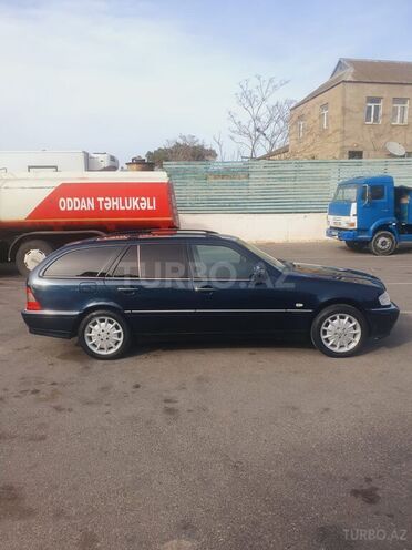Mercedes C 220 2000, 308,000 km - 2.2 l - Bakı