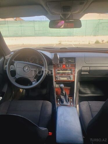 Mercedes C 220 2000, 308,000 km - 2.2 l - Bakı
