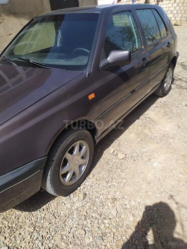 Volkswagen Golf 1993, 320,000 km - 1.6 л - Sumqayıt