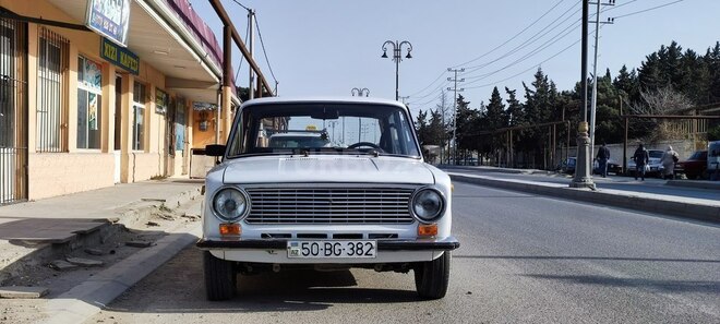 LADA (VAZ) 21011 1980, 300,000 km - 1.6 l - Bakı