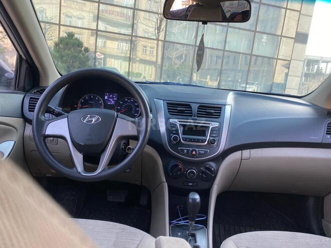 Hyundai Accent 2016, 176,741 km - 1.6 л - Bakı