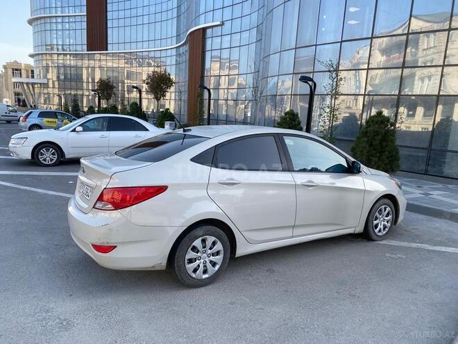 Hyundai Accent 2016, 176,741 km - 1.6 л - Bakı